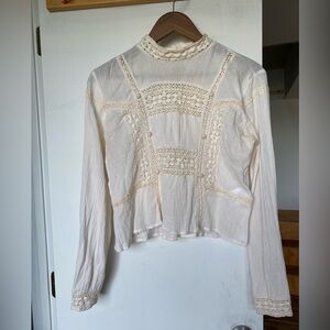 Elegant Woman’s Blouse in Blush